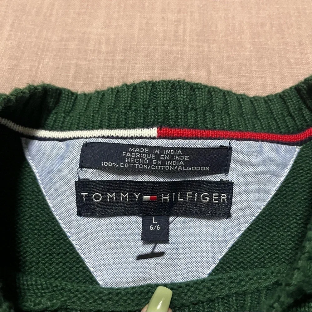 Tommy Hilfiger Classic Men's Green Crewneck Knit Sweater Size Large Holiday